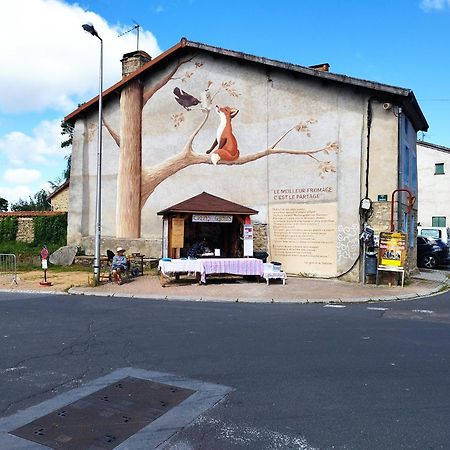 Jolie Maison De Bourg Tout Equipee 10Km D'Ambert Saint-Amant-Roche-Savine 客房 照片